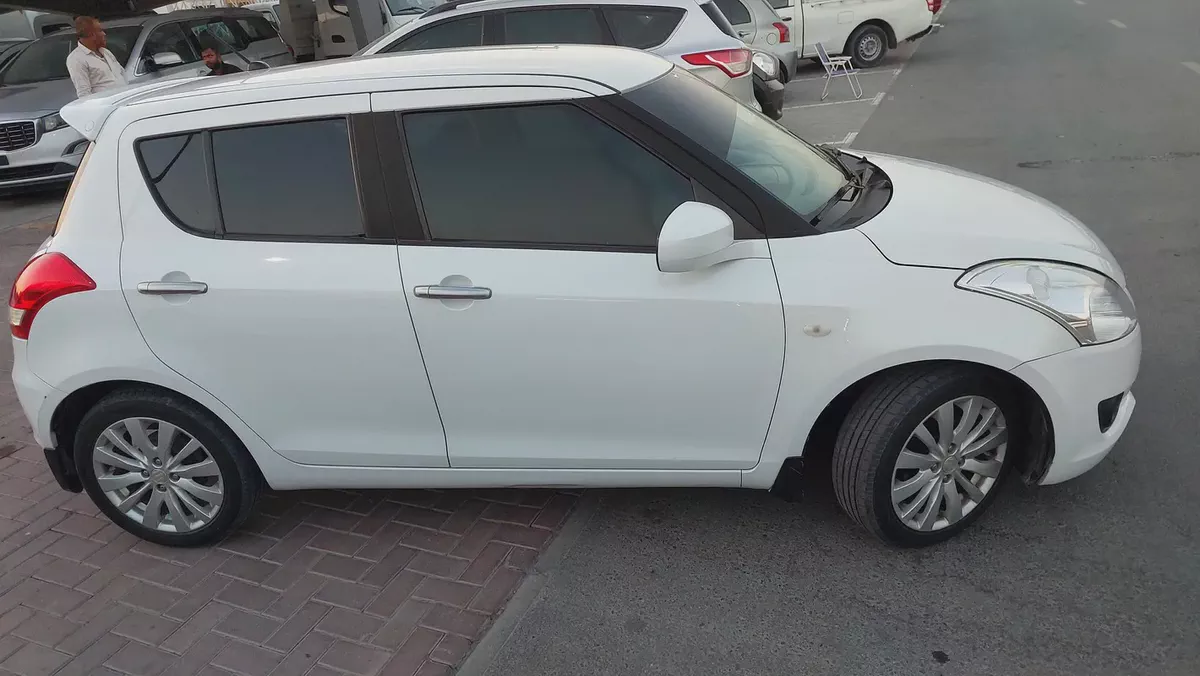 Well Maintained Suzuki Swift 2013 GLX | GCC Specs | Reliable Hatchback-2-2