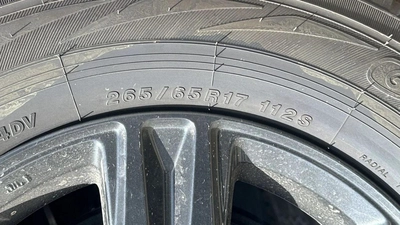 Toyota Hilux  2.7L petrol AT MY25 SR5-3