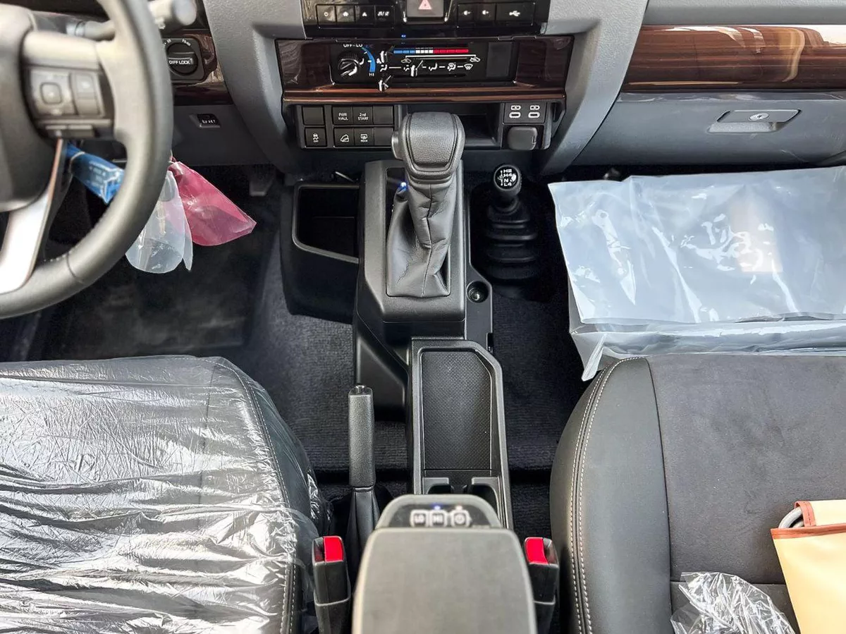 Toyota Land Cruiser 70 Land Cruiser 76 LX 2.8L 4WD Full Option Toyota LC76 LX 2.8L Full (EXPORT ONLY)-19-0