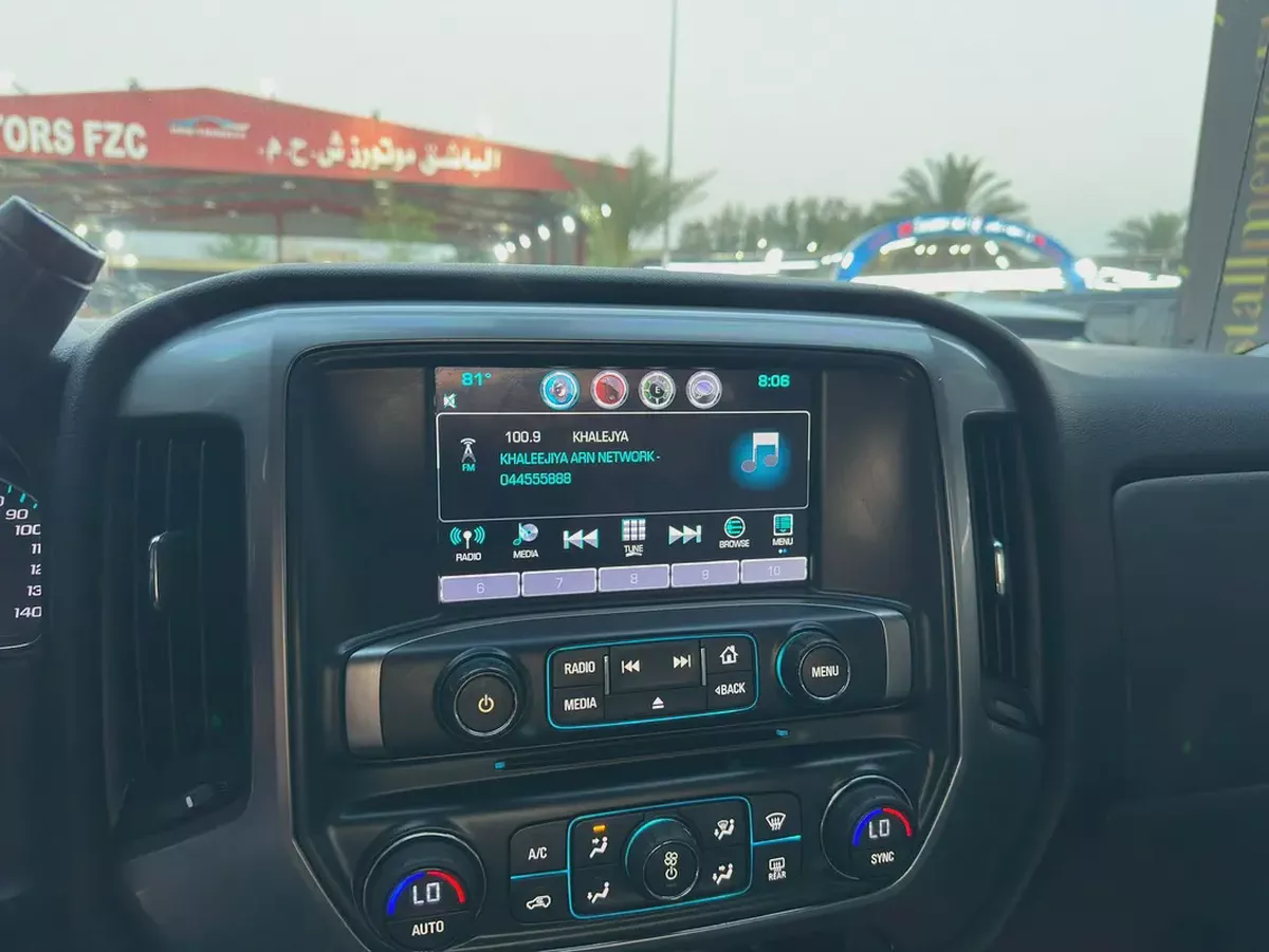 Chevrolet Silverado LT 2016 - American Specs-11-11