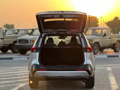 Toyota RAV4 2023 Toyota Rav4 Hybrid XSE Full Option 2.5L V4 - Sunrof - Leather Seat - AWD 4x4 - Rear Camera & Se-19