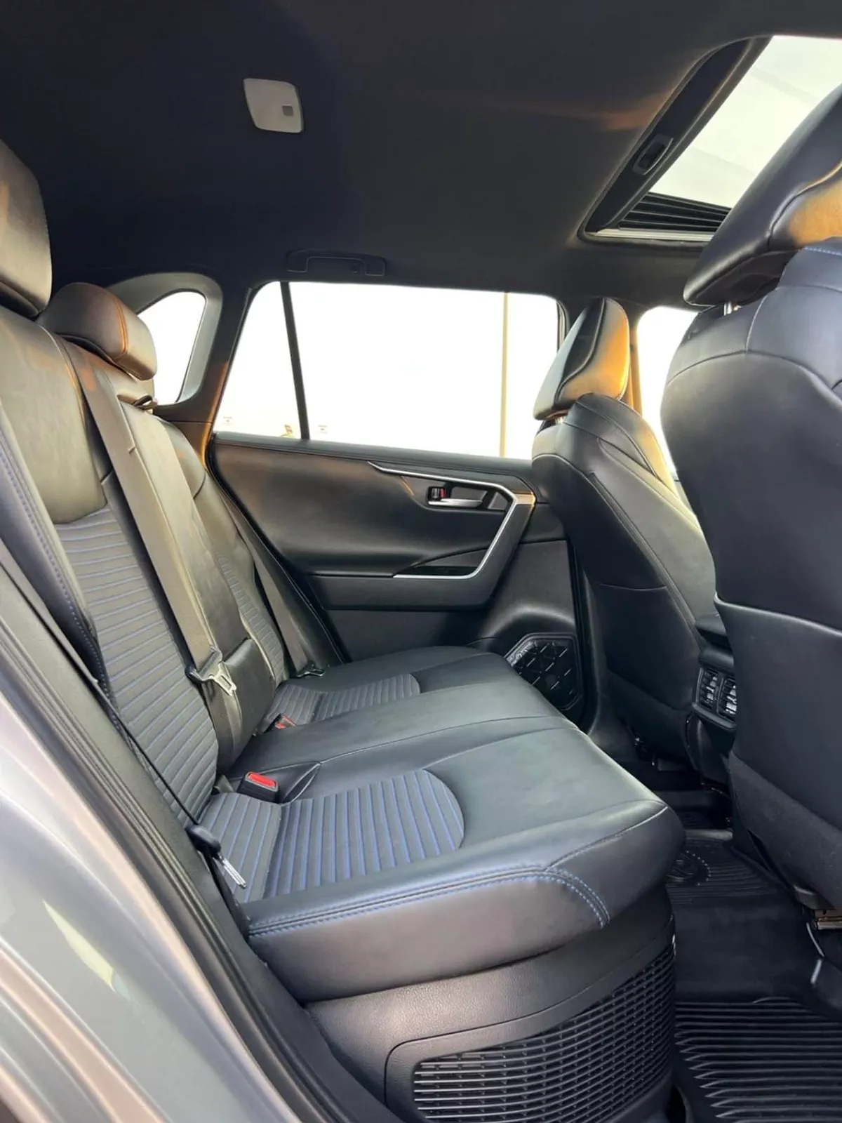 Toyota RAV4 2023 Toyota Rav4 Hybrid XSE Full Option 2.5L V4 - Sunrof - Leather Seat - AWD 4x4 - Rear Camera & Se-14-0