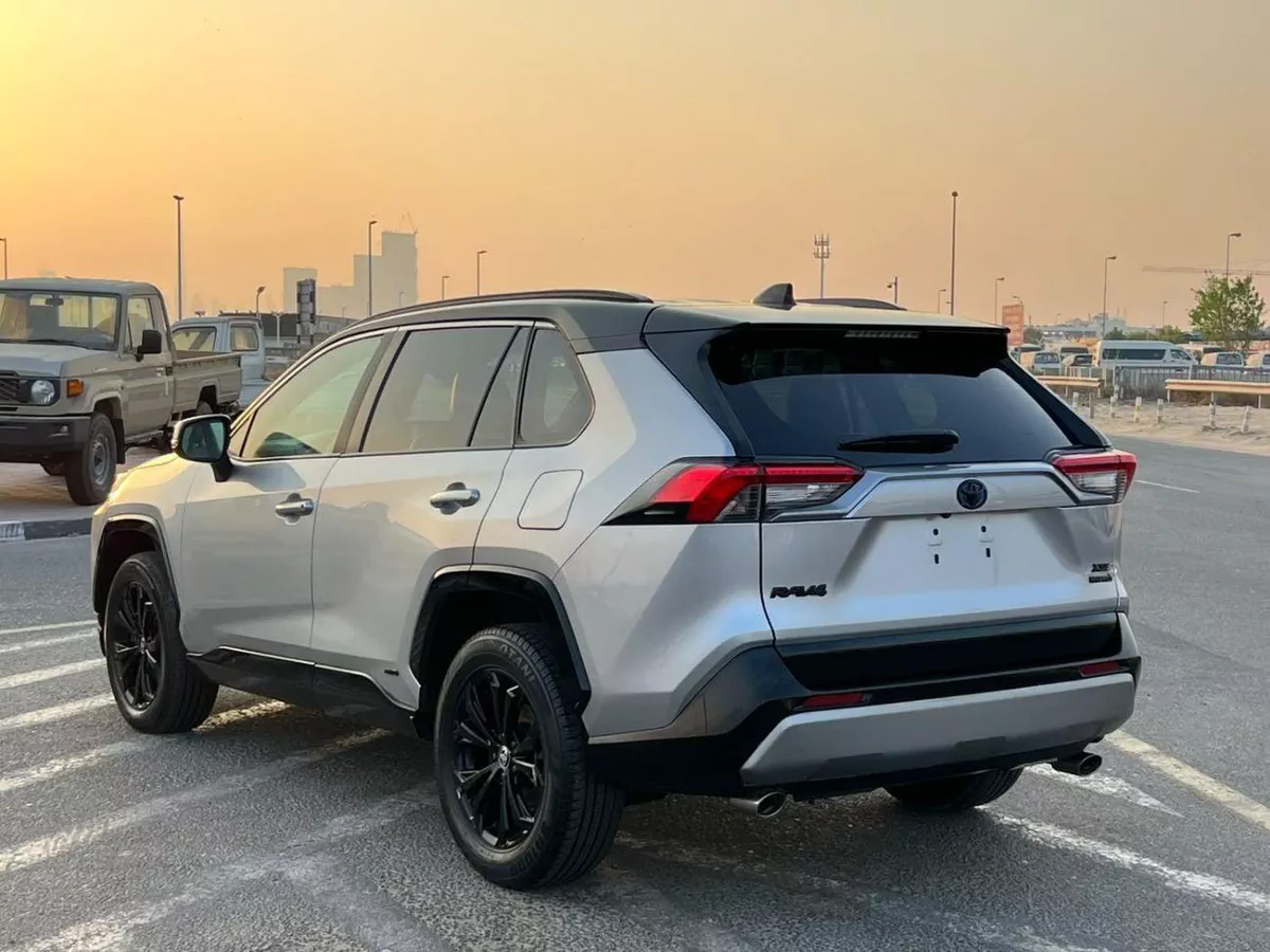 Toyota RAV4 2023 Toyota Rav4 Hybrid XSE Full Option 2.5L V4 - Sunrof - Leather Seat - AWD 4x4 - Rear Camera & Se-3-0