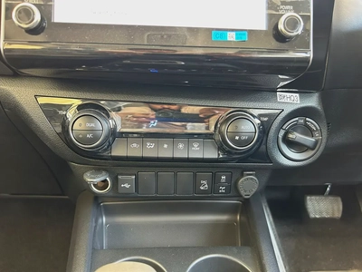 2025 TOYOTA RIGHT HAND DRIVE HILUX TOP-LINE D/CAB 2.8L DIESEL BRAND NEW 0KM-11