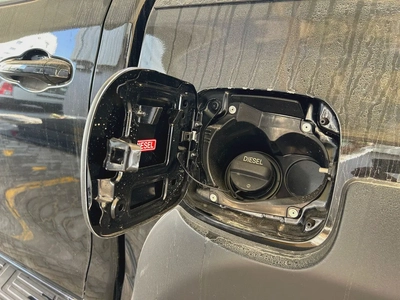 2025 TOYOTA RIGHT HAND DRIVE HILUX TOP-LINE D/CAB 2.8L DIESEL BRAND NEW 0KM-14
