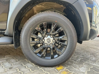 2025 TOYOTA RIGHT HAND DRIVE HILUX TOP-LINE D/CAB 2.8L DIESEL BRAND NEW 0KM-16