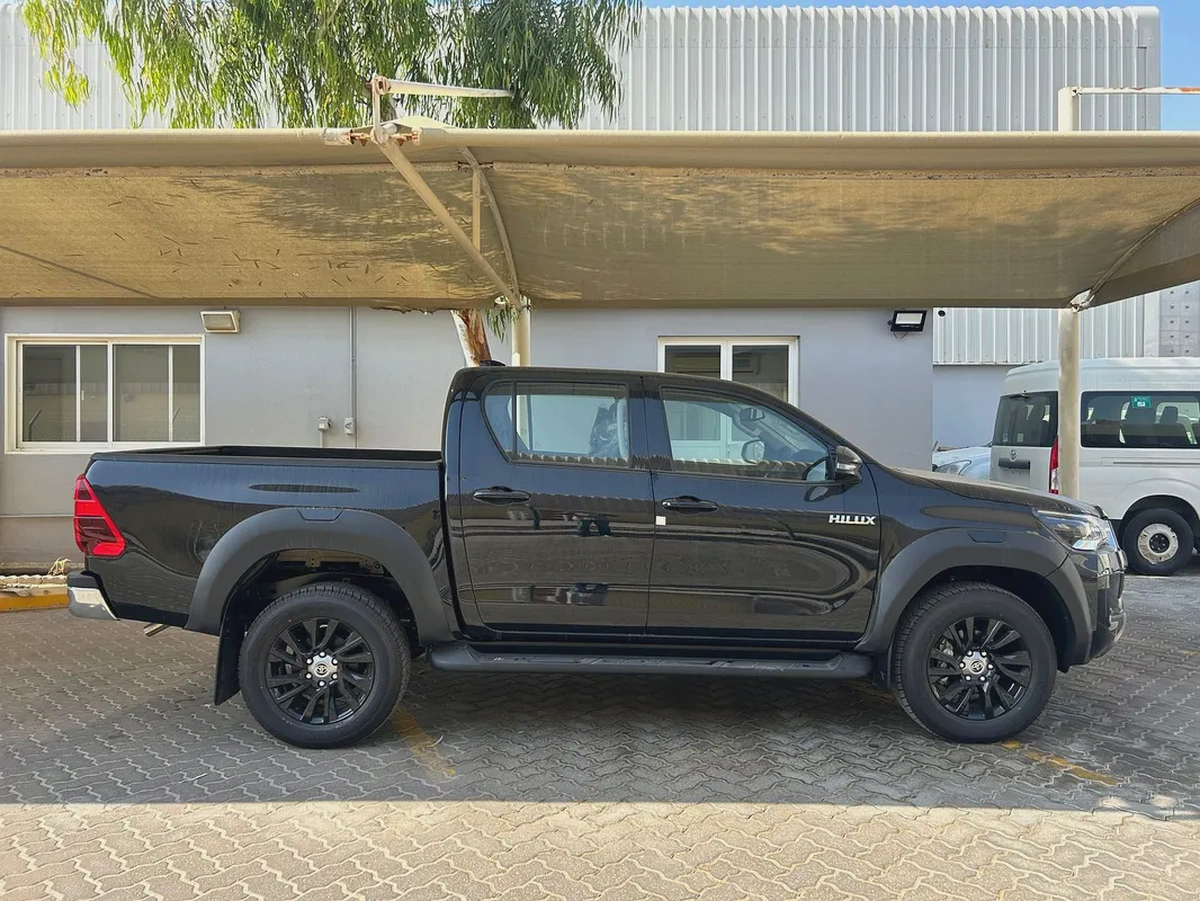 2025 TOYOTA RIGHT HAND DRIVE HILUX TOP-LINE D/CAB 2.8L DIESEL BRAND NEW 0KM-15-15