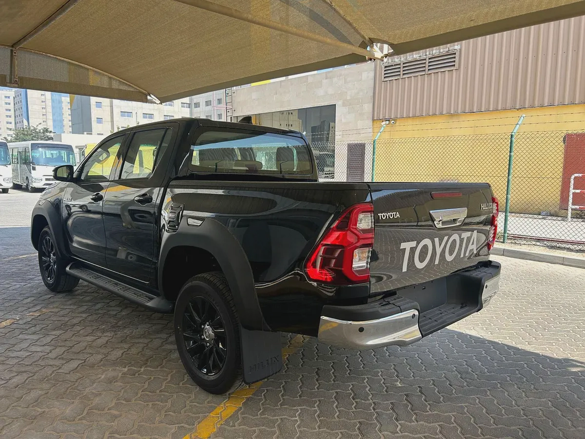 2025 TOYOTA RIGHT HAND DRIVE HILUX TOP-LINE D/CAB 2.8L DIESEL BRAND NEW 0KM-3-3