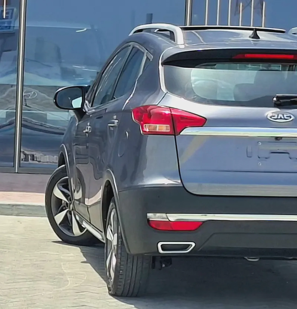 430-Monthly l GCC l Sunroof, Leather, Cruise l Accident Free