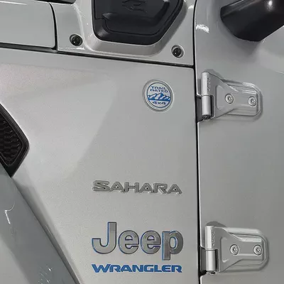 2024 Jeep Wrangler SAHARA 4xe - Brand New-10