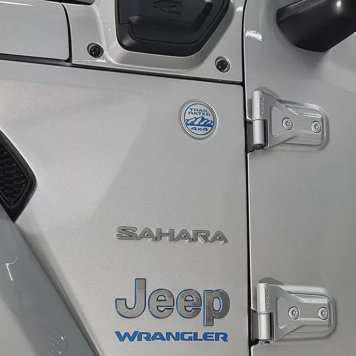 2024 Jeep Wrangler SAHARA 4xe - Brand New-10-10
