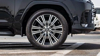 Lexus LX600 SIGNATURE-12