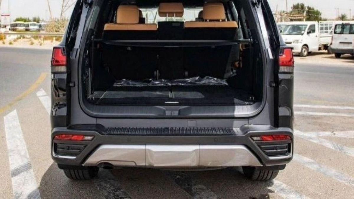 Lexus LX600 SIGNATURE-9-0