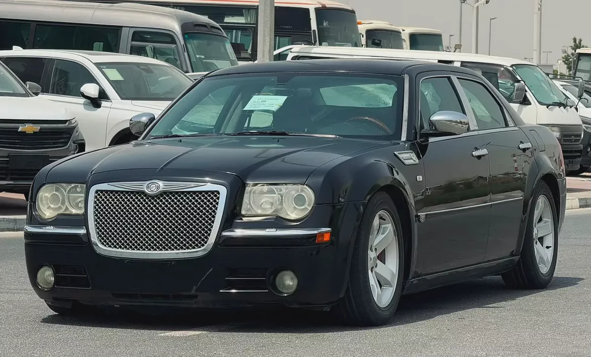 CHRYSLER 300C | 2005 | ONLY : 73,000 KM | JAPAN IMPORT | CLEAN TITLE | 100% ACCIDENT FREE |-1-1