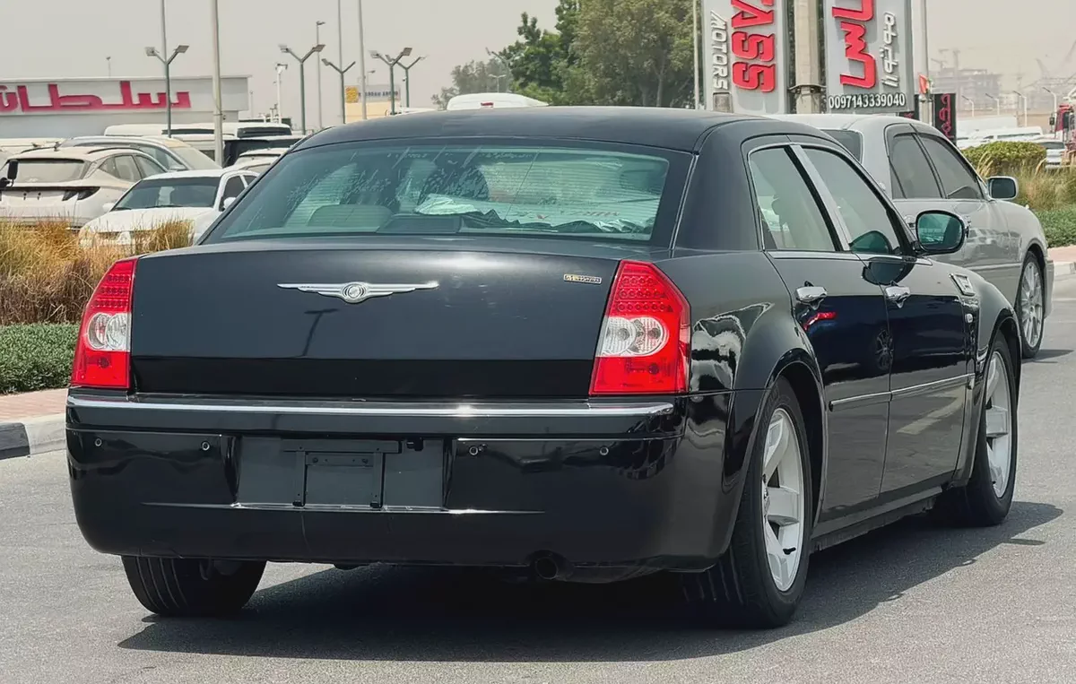 CHRYSLER 300C | 2005 | ONLY : 73,000 KM | JAPAN IMPORT | CLEAN TITLE | 100% ACCIDENT FREE |-6-6