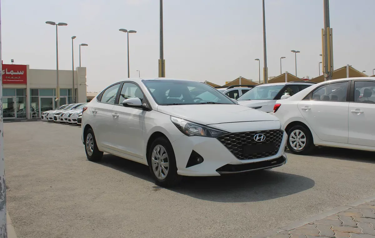 2022 Hyundai Accent Comfort GCC Specs-2-2