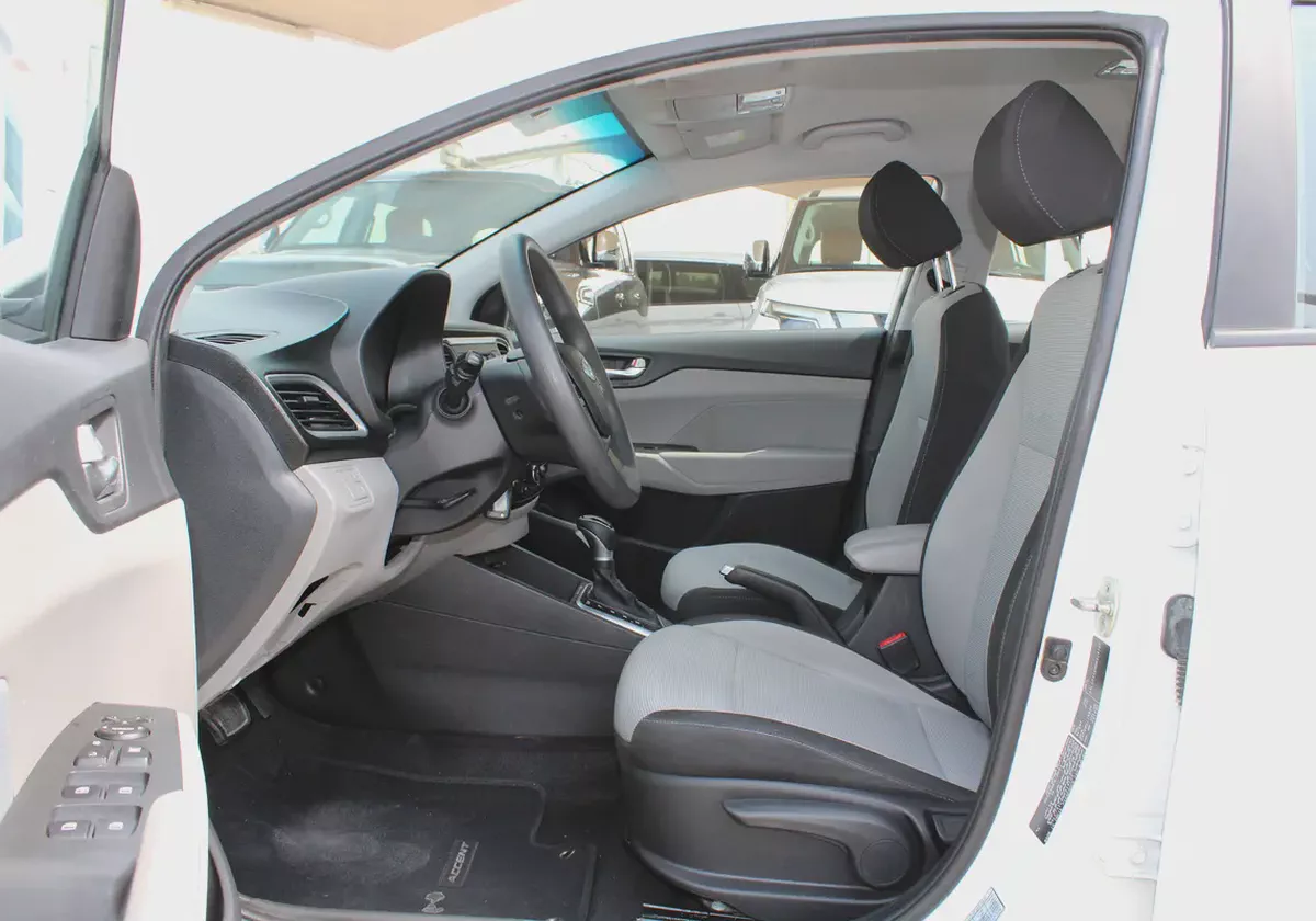 2022 Hyundai Accent Comfort GCC Specs-7-7
