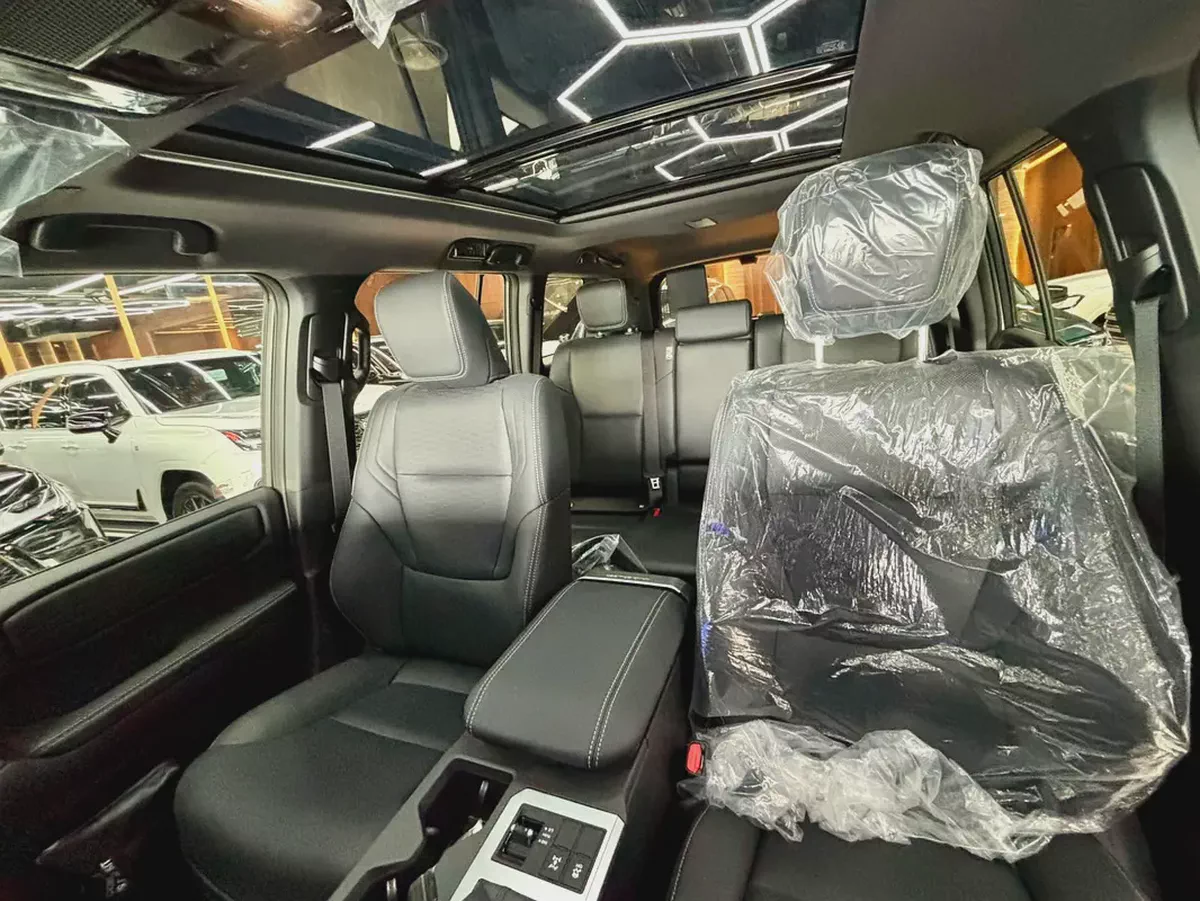 TOYOTA PRADO LUXURY VXL 2.4 PETROL MODEL 2026-9-9
