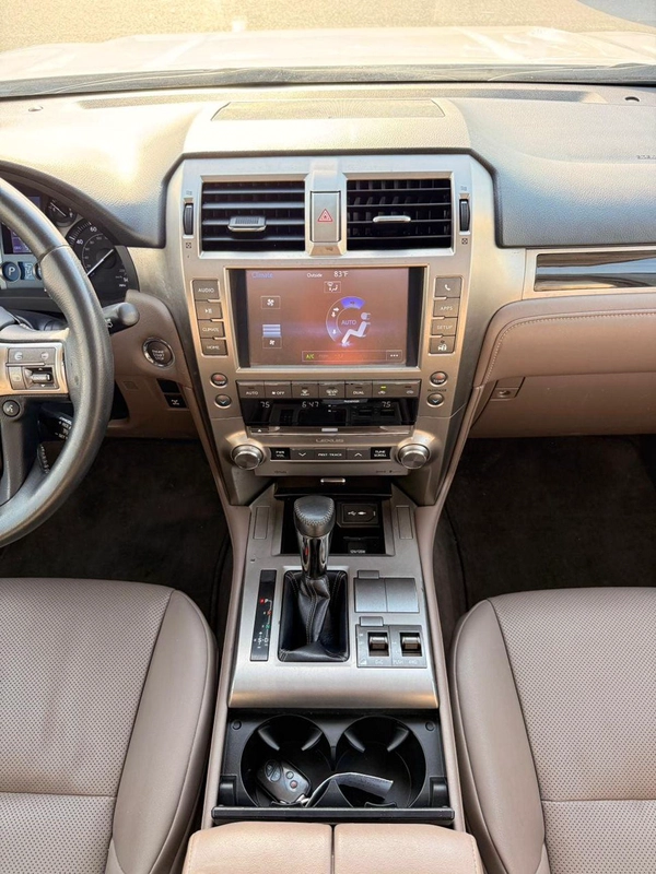Lexus GX460 Premier 4.6L Full option