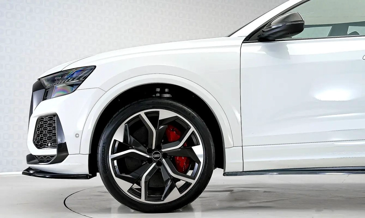 Audi RS Q8 4.0 TFSI quattro-3-3