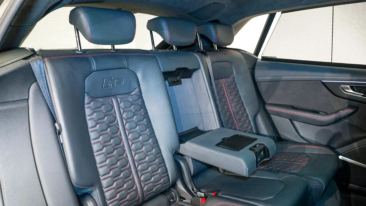 Audi RS Q8 4.0 TFSI quattro-4-4
