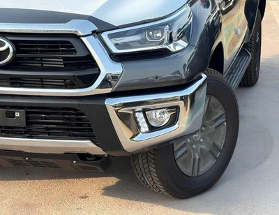 Toyota Hilux SR5 DOUBLE CABIN || 2.8L V4 DIESEL || BLIND SPOT |  (CODE # HDAH1)-3
