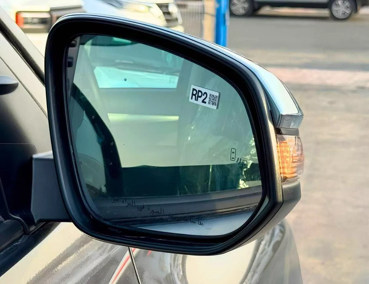 Toyota Hilux SR5 DOUBLE CABIN || 2.8L V4 DIESEL || BLIND SPOT |  (CODE # HDAH1)-6-0