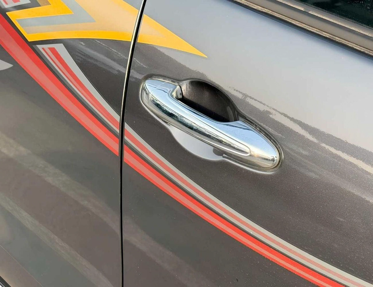 Toyota Hilux SR5 DOUBLE CABIN || 2.8L V4 DIESEL || BLIND SPOT |  (CODE # HDAH1)-7-0