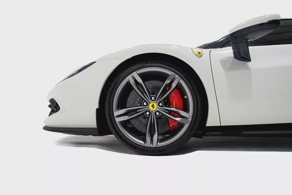 296 GTB | FRONTLIFT | TWO TONE INTERIOR | ENGINE COVERS IN CARBON FIBRE | MATTE GREY WHEELS-5-5