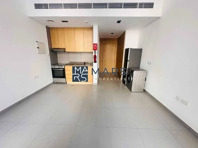 Brand new studio 28000 with kitchen appliances-6