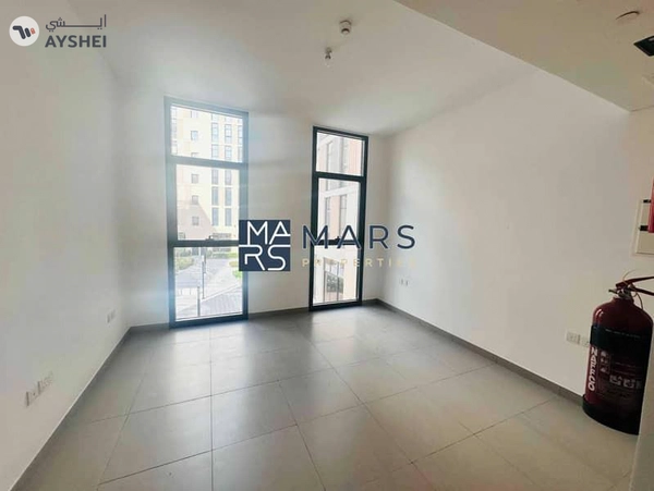 Brand new studio 28000 with kitchen appliances