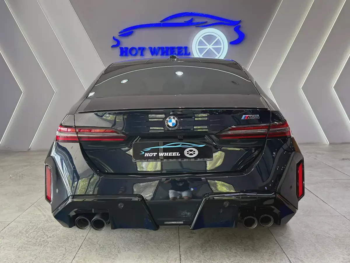 2025 - BMW M5 COMPETITION - BRAND NEW! for 475,000.00 AED-3-3