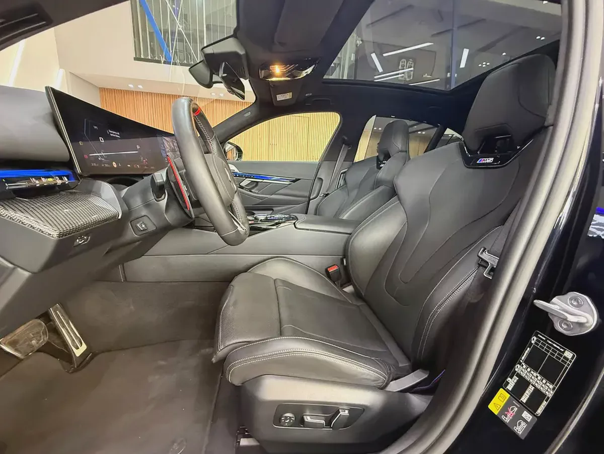 2025 - BMW M5 COMPETITION - BRAND NEW! for 475,000.00 AED-8-8