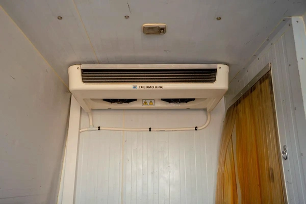 Urvan | Automatic | Standard Roof Freezer Van | GCC Specs | Ref#N31565
