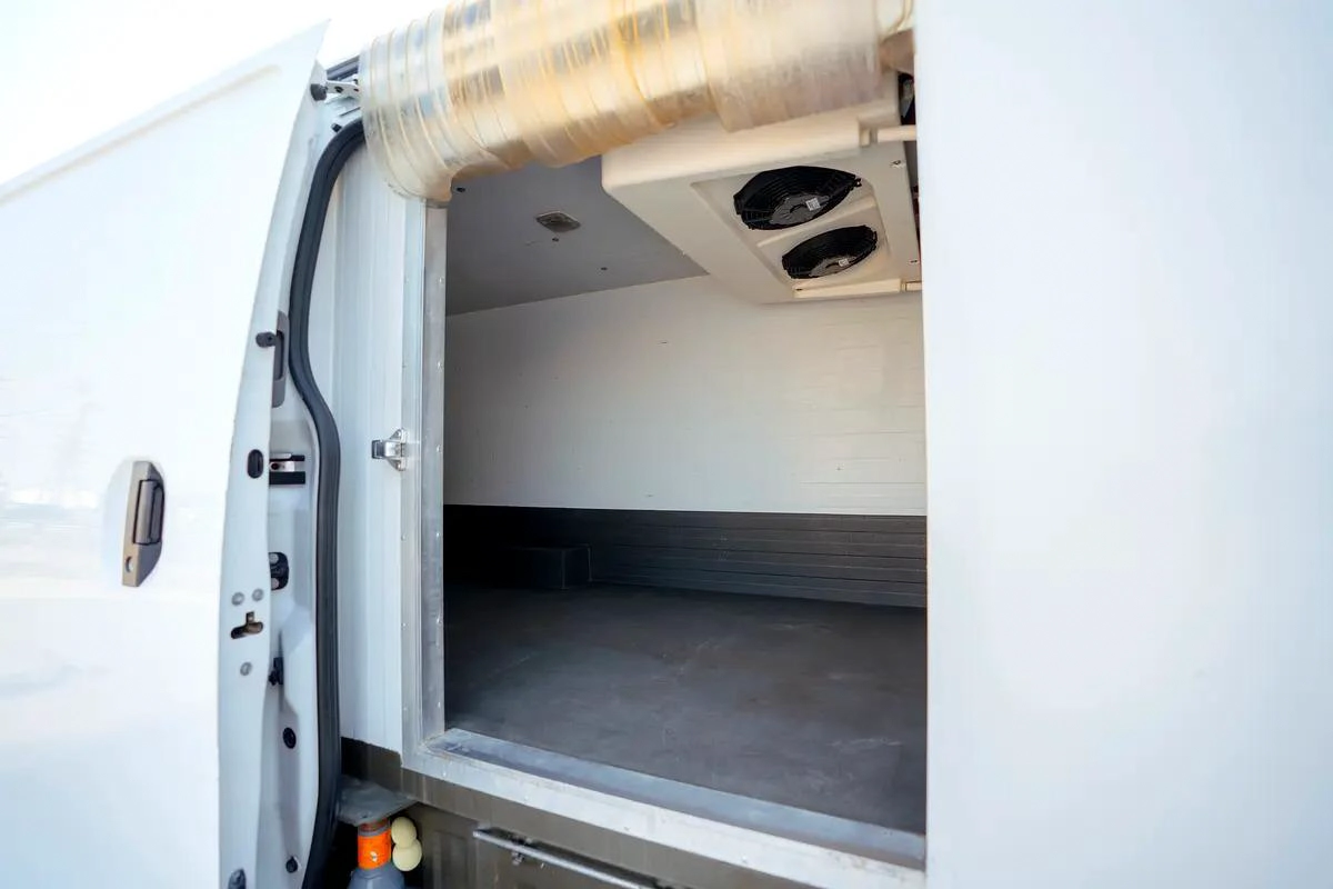 Urvan | Automatic | Standard Roof Freezer Van | GCC Specs | Ref#N31565-6-6