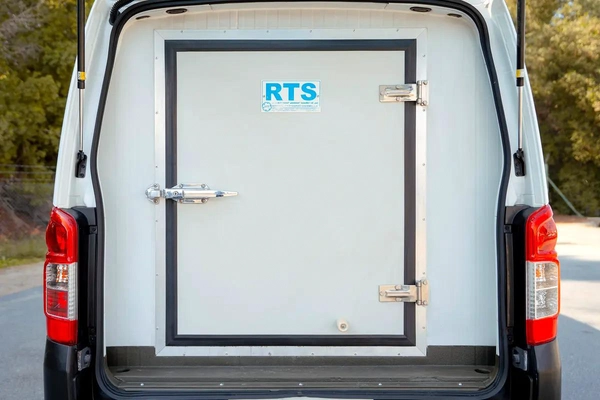 Urvan | Automatic | Standard Roof Freezer Van | GCC Specs | Ref#N31565