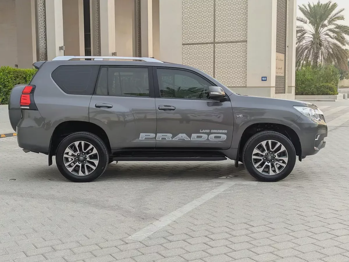 Toyota Prado 2022 TXL Top full Option V6 4.0L Excellent Condition GCC specs-7-7