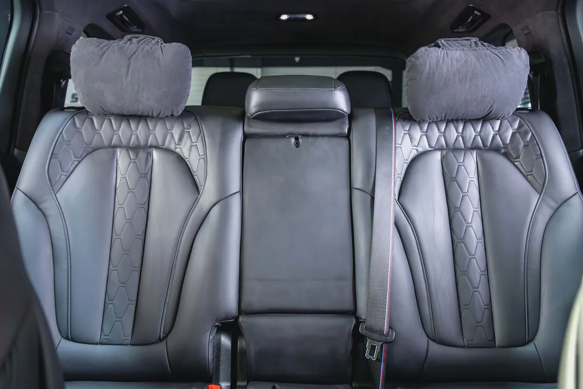 BMW X7 M60i M-Sport - Full Agency Service History - Full Option - GCC Specs-14-14