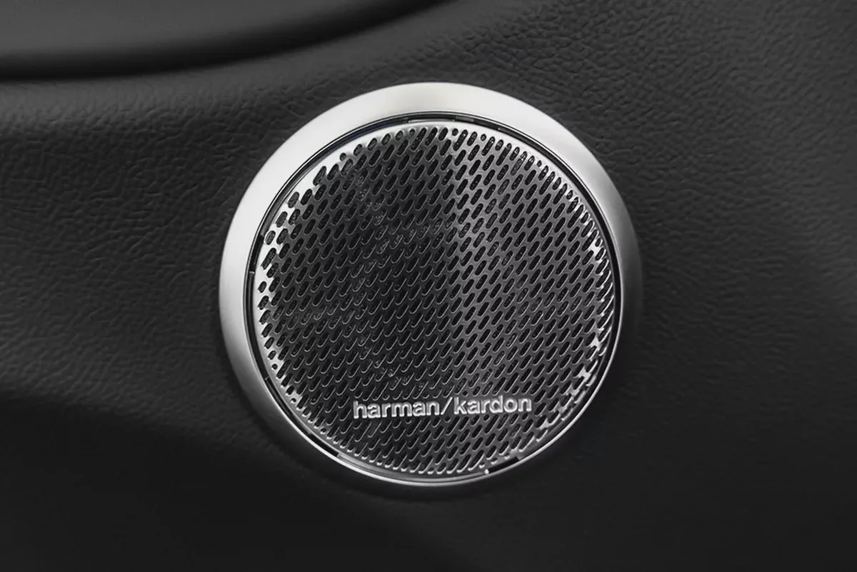7,944 AED / 60 month | 0% DP | 2025 Alfa Romeo Giulia Quadrifoglio / 5 Year Alfa Romeo Warranty and-9-9