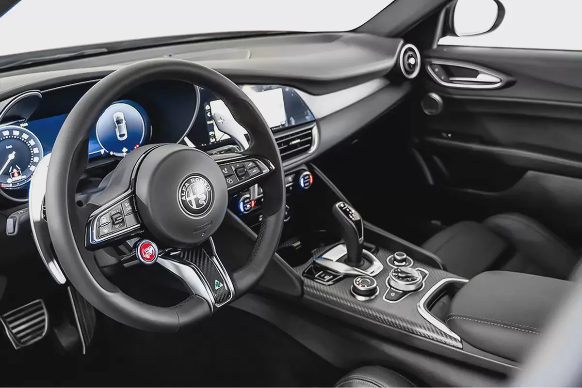 7,944 AED / 60 month | 0% DP | 2025 Alfa Romeo Giulia Quadrifoglio / 5 Year Alfa Romeo Warranty and-6-6
