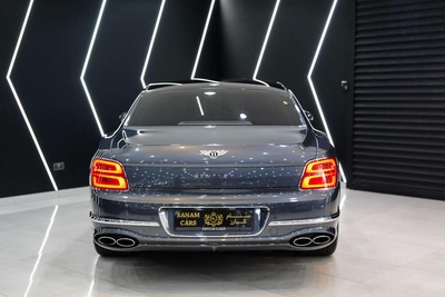 Bentley Continental Flying Spur V8-9
