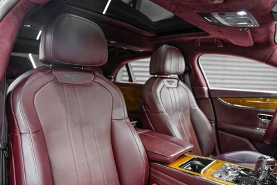 Bentley Continental Flying Spur V8-6