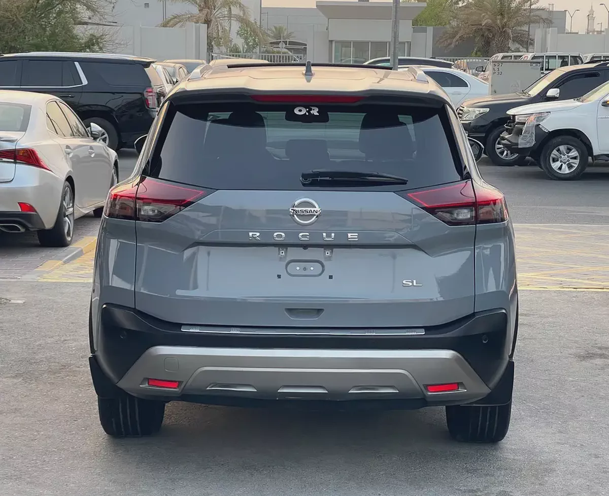 NISSAN - ROGUE - SL - 2021 - 2,5L -  FULL LOADED AMERICAN SPEC VERY GOOD CONDITION-4-4