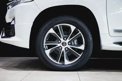 Pristine Toyota Land Cruiser VXR 5.7L V8 Gcc  Grand Touring 2020 | GCC Specs | Full Service History-6