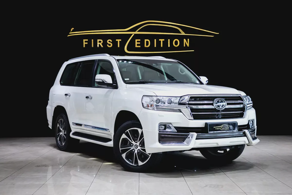 Pristine Toyota Land Cruiser VXR 5.7L V8 Gcc  Grand Touring 2020 | GCC Specs | Full Service History-1-1