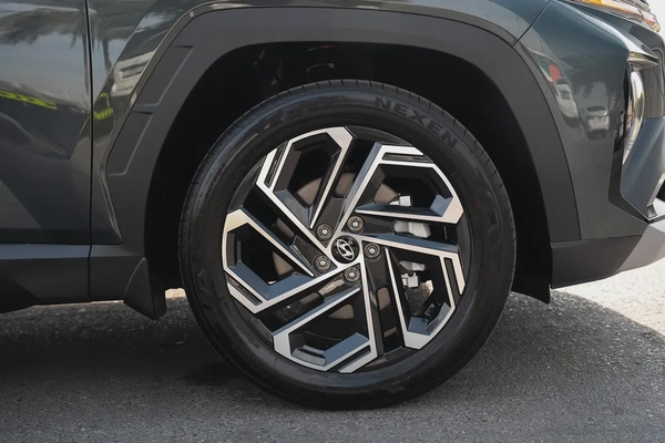 Hyundai Tucson 2025 | GCC | Panoramic Roof | Immediate Delivery | Best Price UAE