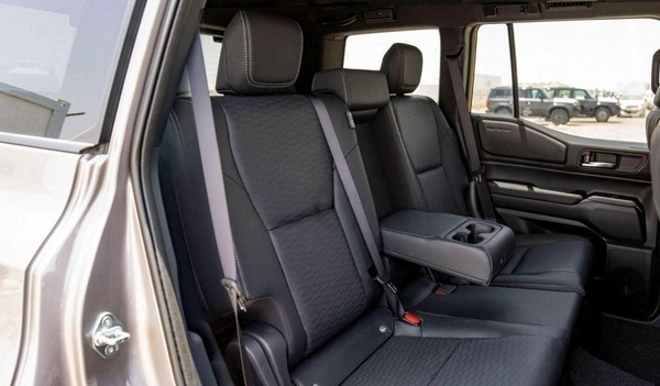Toyota Prado 250 2.4P AT FIRST EDITION MY2025 – BRONZE