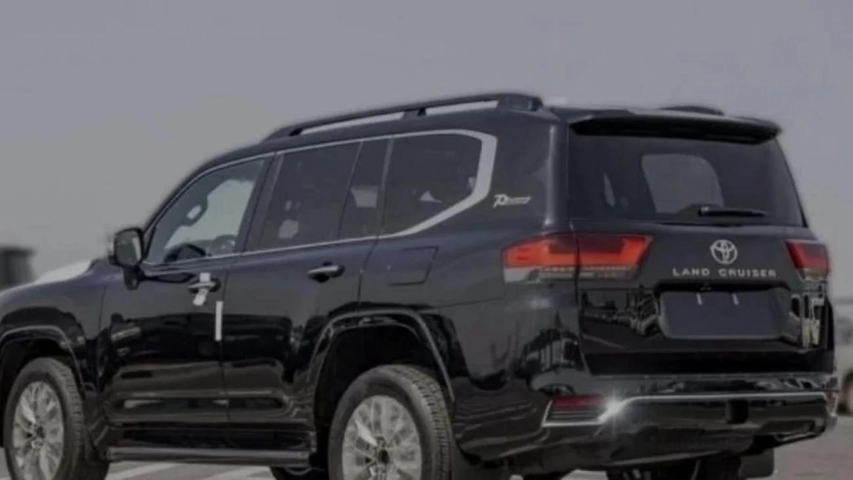 Toyota Land Cruiser VXR 3.5L PETROL 2026-7-7