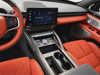 2025 Lincoln Nautilus-16