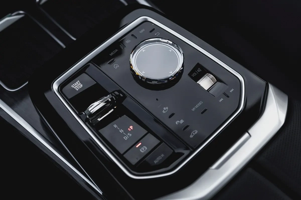 BMW 740i M Sport Individual – 2026 | GCC | Only 2,050 KM | 2 Years Warranty | AED 449,000
